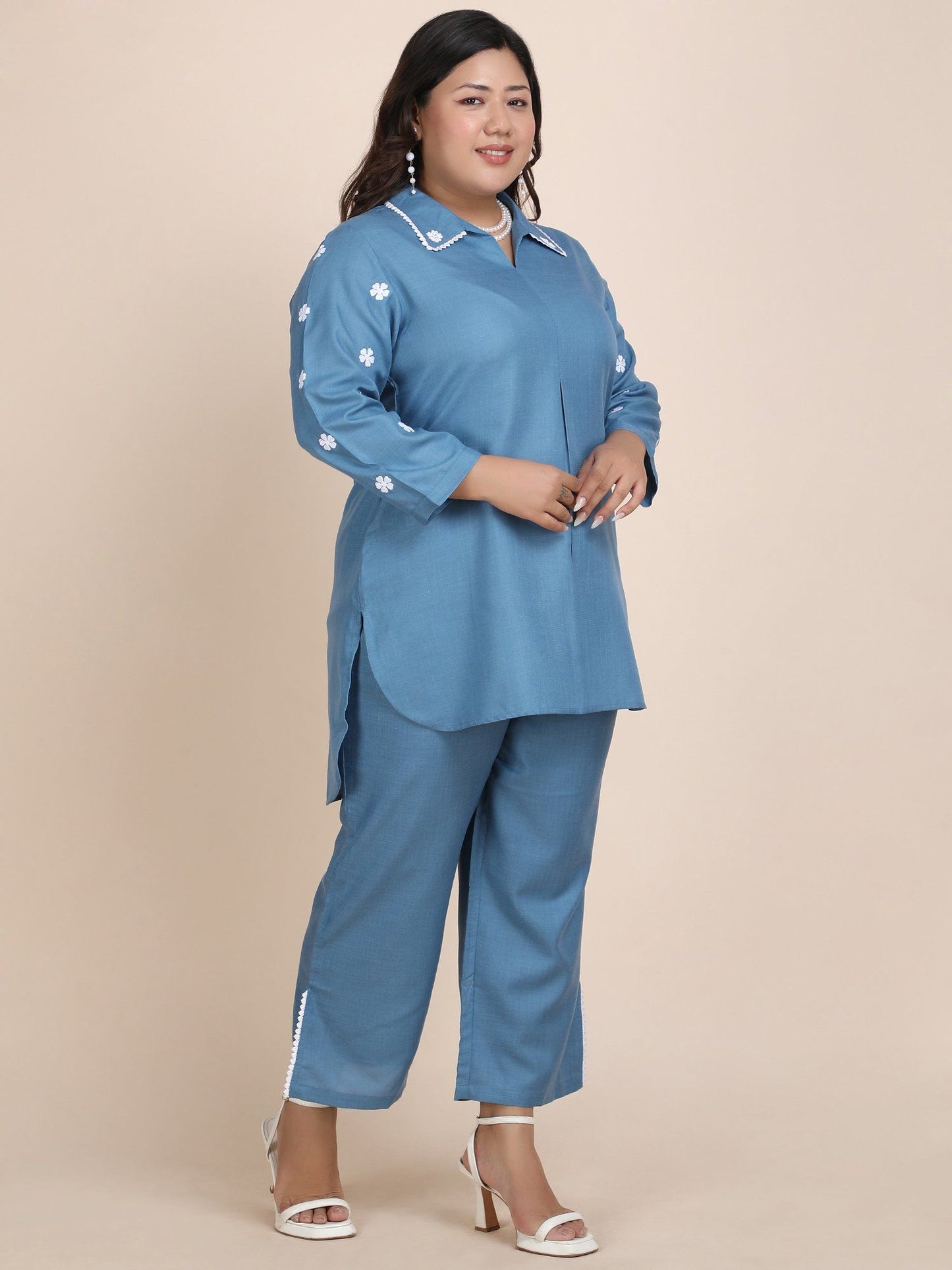 Women Blue Embroidered Co-Ord (Set of 2)
