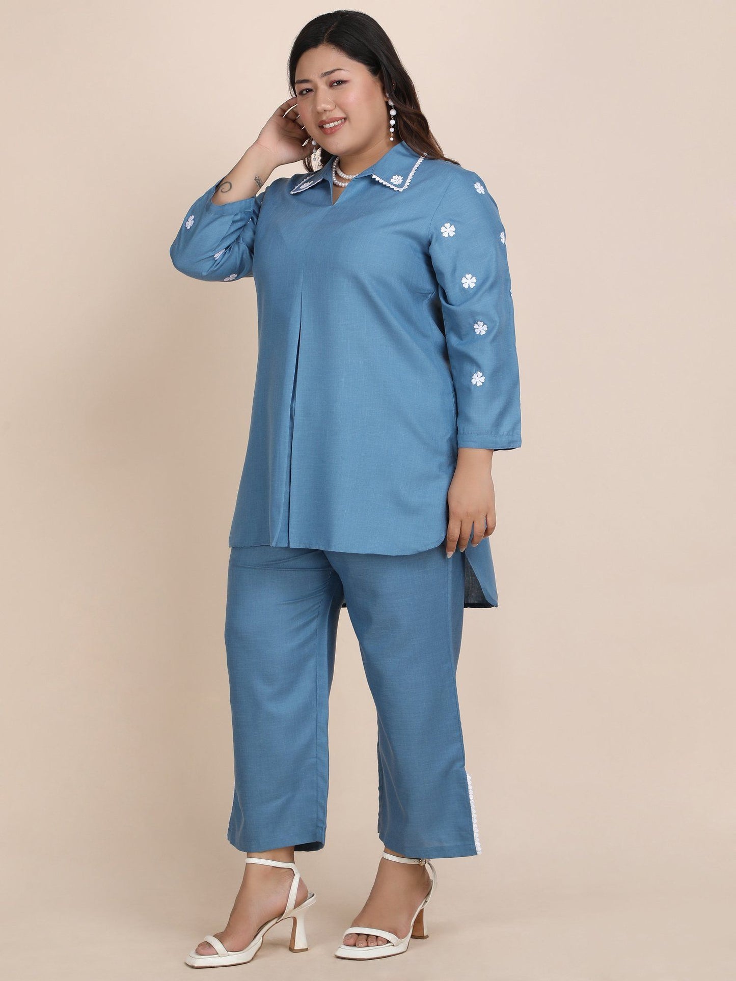 Women Blue Embroidered Co-Ord (Set of 2)