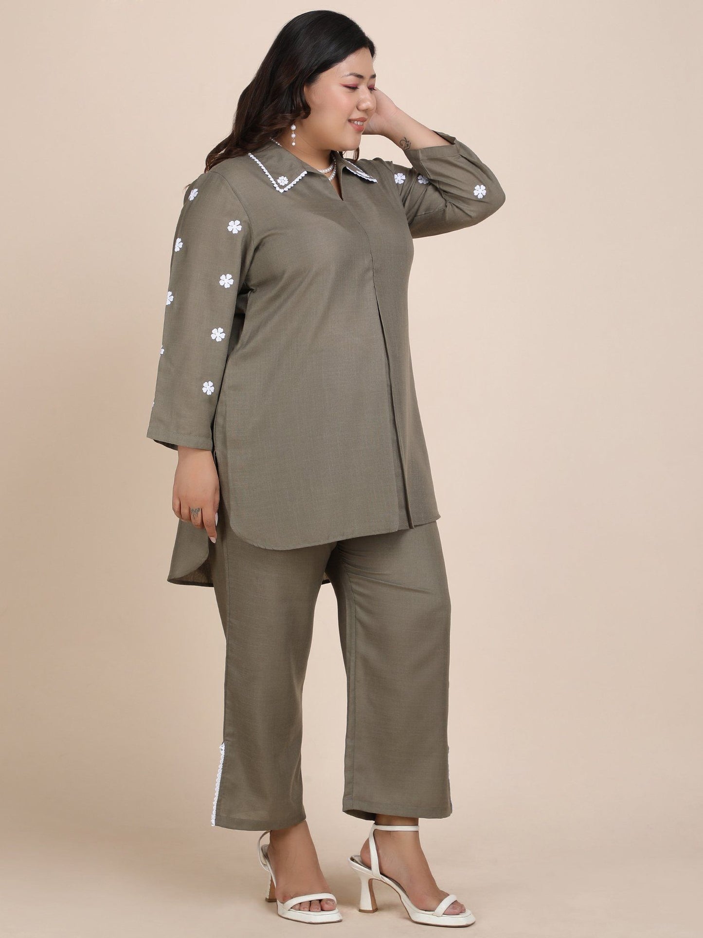 Women Grey Embroidered Co-Ord (Set of 2)