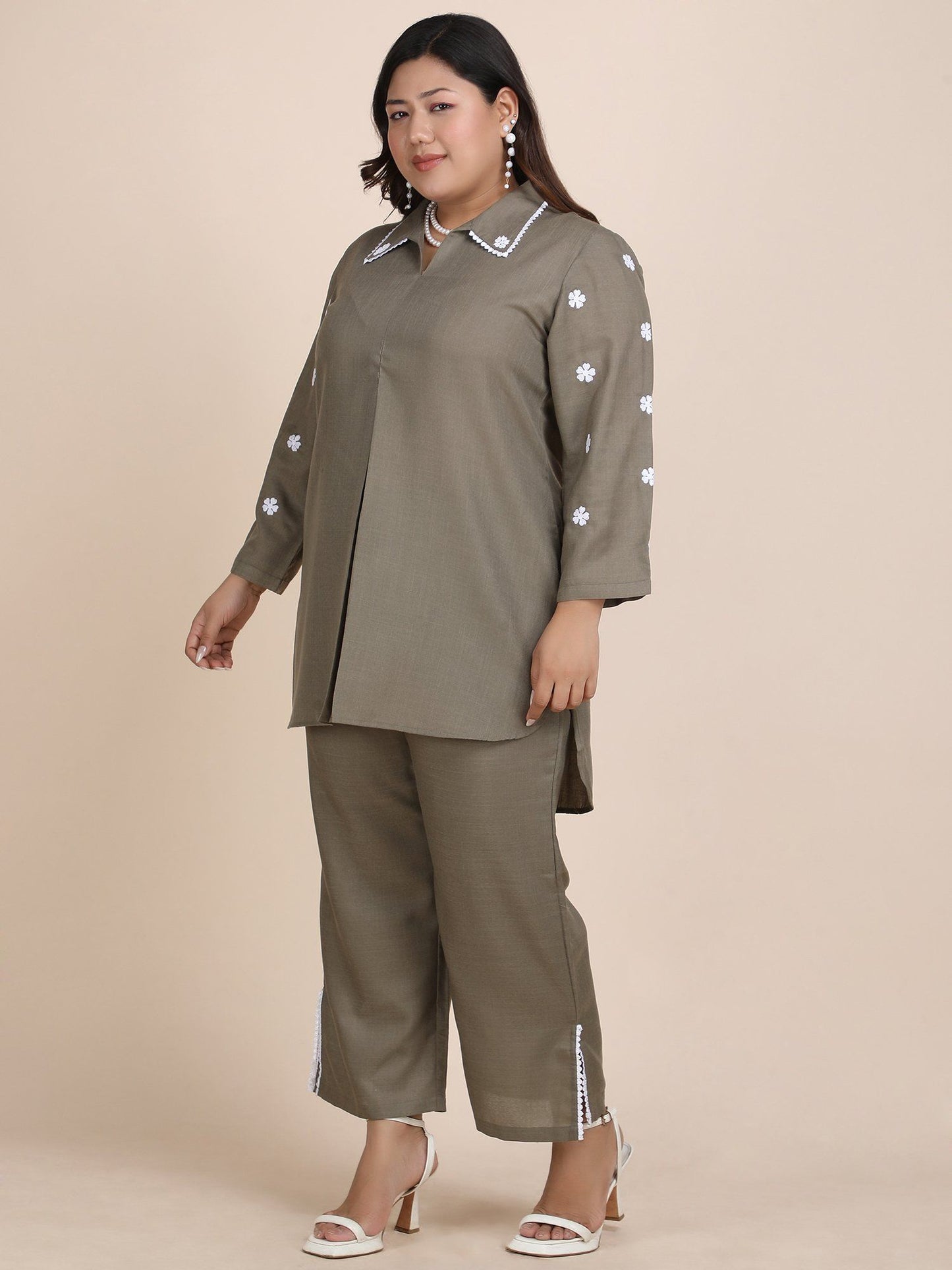Women Grey Embroidered Co-Ord (Set of 2)