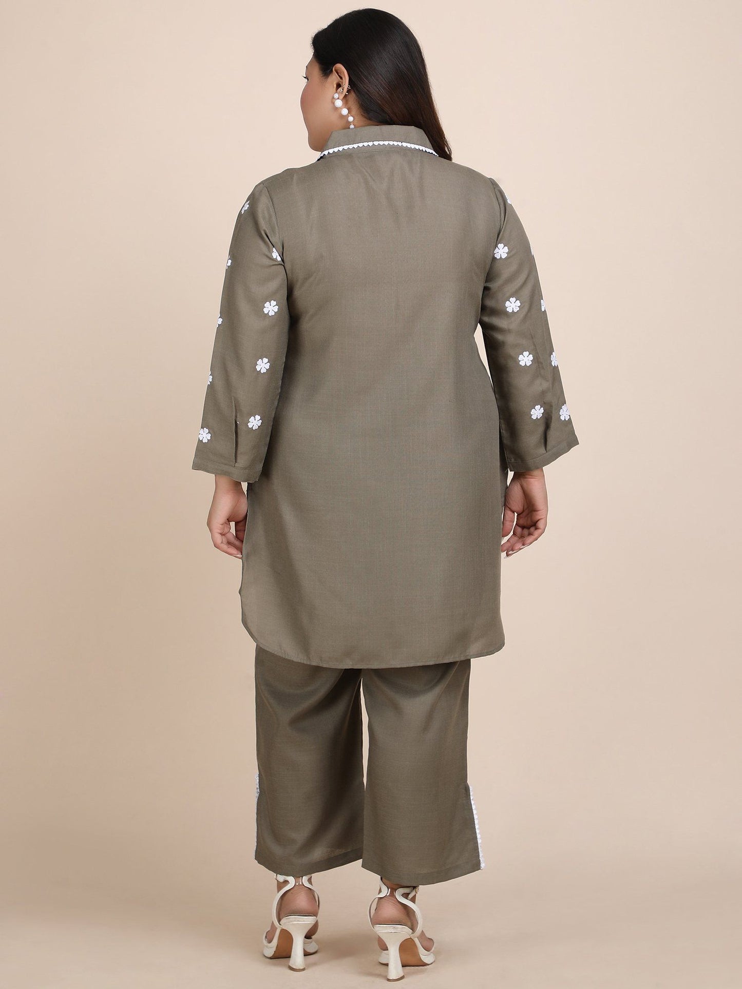 Women Grey Embroidered Co-Ord (Set of 2)