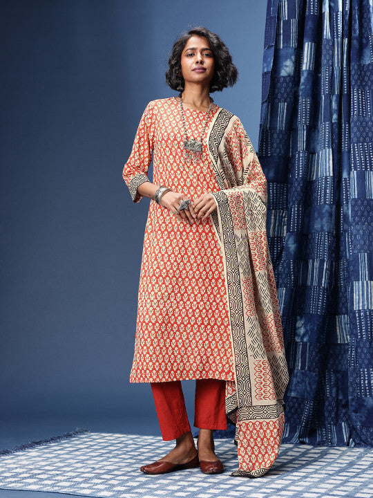 Taavi Floral Printed Bagru Kurta with Trousers & Dupatta
