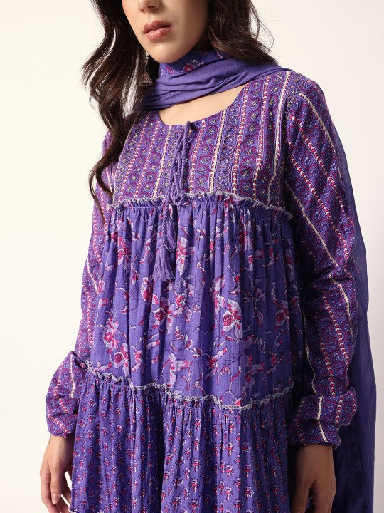 Ishin Women Floral Printed Regular Pure Cotton Kurta