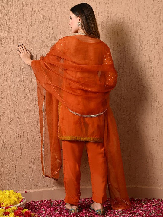 ZARIKALI Floral Embroidered Thread Work Chinon Kurti