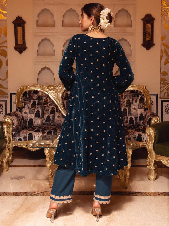 Calmna V-Neck Ethnic Motifs Sequinned Velvet A-Line Kurta with Trousers & Dupatta
