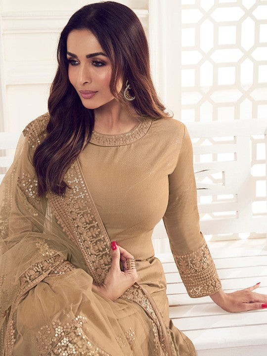 Inddus Women Floral Thread and Sequined Embroidered Kurta