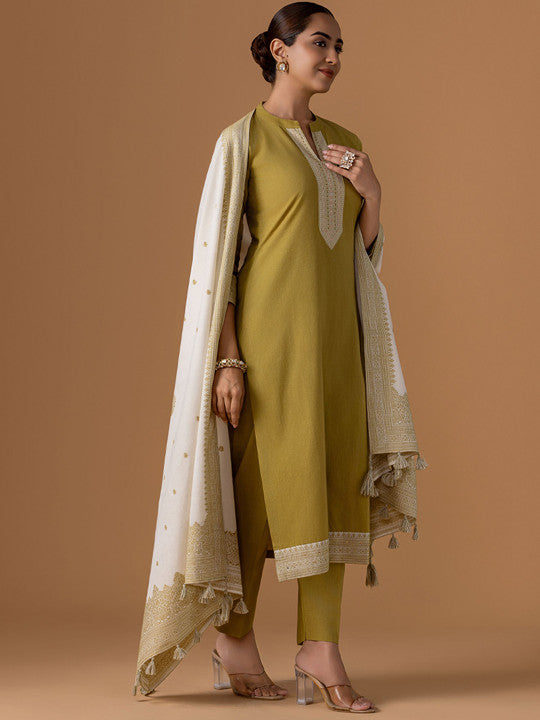 WOMEN PLUS Women Embroidered Thread Work Pure Cotton Kurta with Trousers & With Dupatta