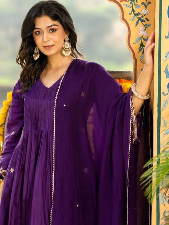 HOUSE OF JAMOTI Floral Embroidered Sequinned Upada Silk Kurta