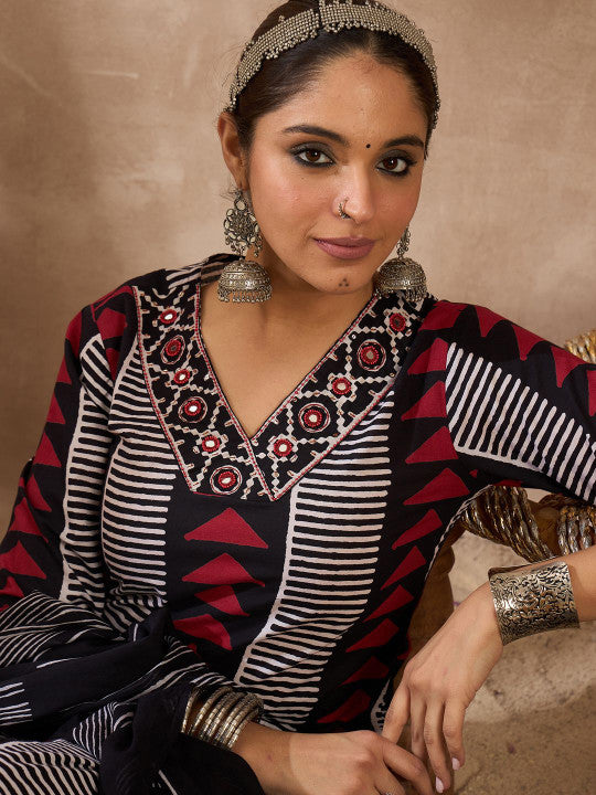 Indo Era Women Printed Regular Thread Work Pure Cotton Kurta with Trousers & With Dupatta