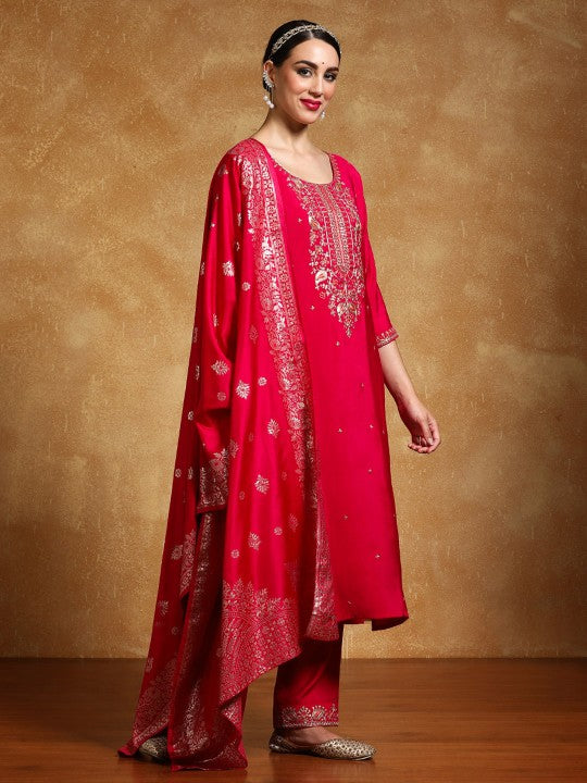 Varanga Women Floral Embroidered Regular Kurta