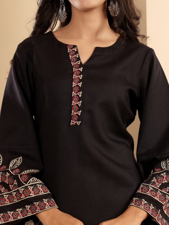 Varanga Floral Embroidered Thread Work Notch Neck Straight Kurta With Trousers & Dupatta