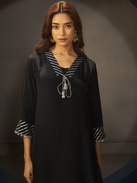 AUTUMN LANE Women Floral Printed Kurta with Trousers & Dupatta