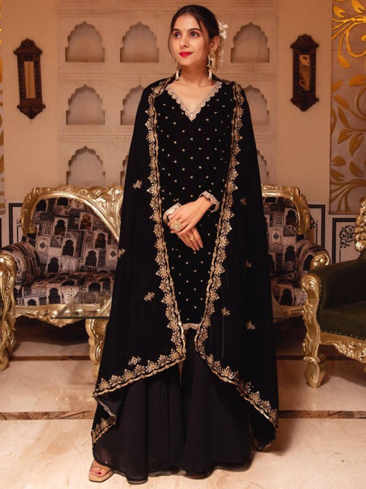 Calmna V-Neck Floral Embroidered Thread Work Velvet Straight Kurta