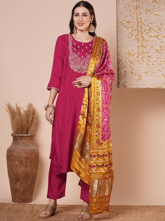 FASHOR Yoke Design Round Neck Thread Work Kurta