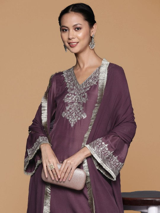 House of Pataudi Floral Yoke Design V Neck Zari Straight Kurta