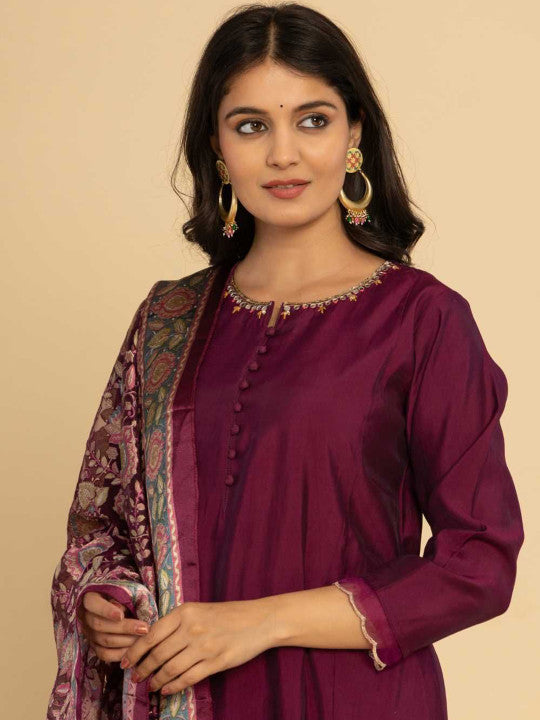 Do Dhaage Embroidered Beads and StonesA-Line Kurta with Trouser & Dupatta