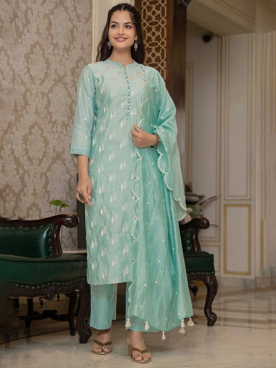 AHIKA Women Embroidered Regular Thread Work Kurta