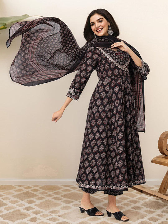Ishin Ethnic Motifs Printed Angrakha Gotta Patti Pure Cotton Kurta With Trousers & Dupatta