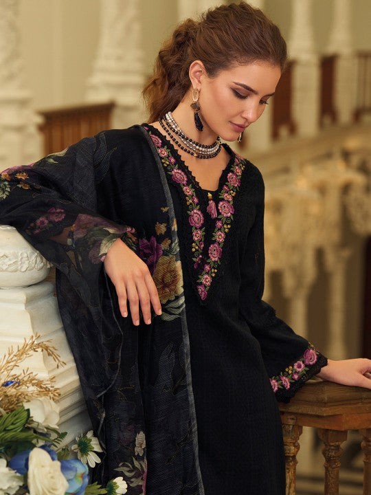Varanga Women Floral Embroidered Cotton Kurta