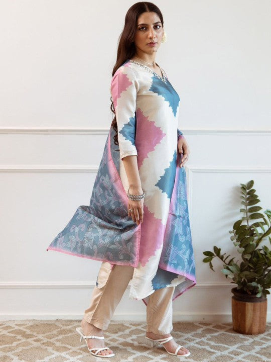 Anouk Abstract Printed Beads and Stones Straight Kurta