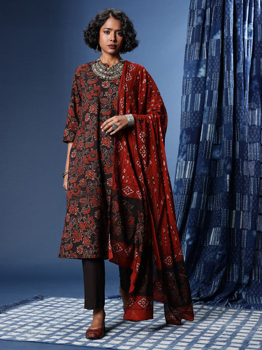 Taavi Ajrakh Floral Printed Kurta With Trousers & With Dupatta
