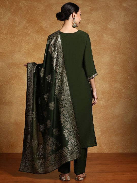 House of Pataudi Embroidered Straight Kurta