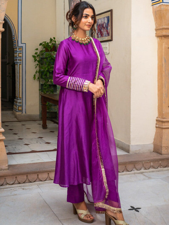 Ambraee Regular Chanderi Silk Kurta With Trousers & Dupatta