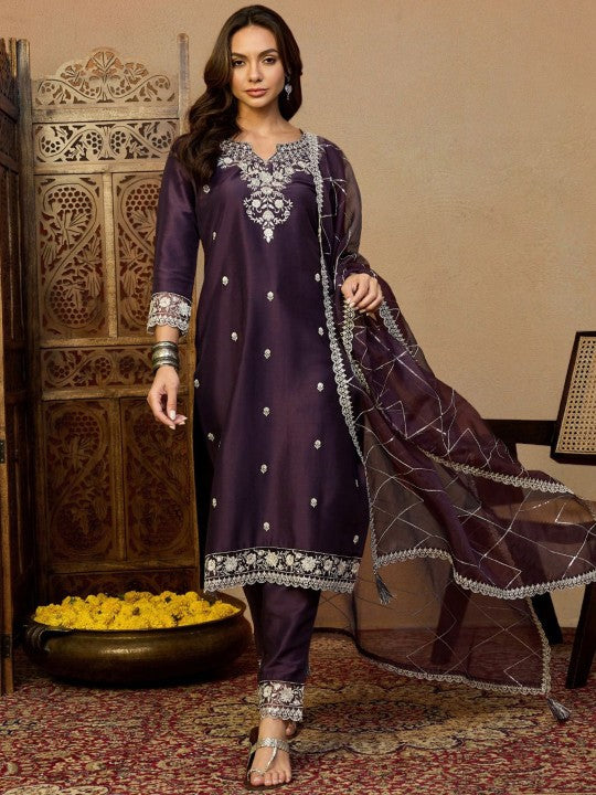 House of Pataudi Women Embroidered Straight Kurta