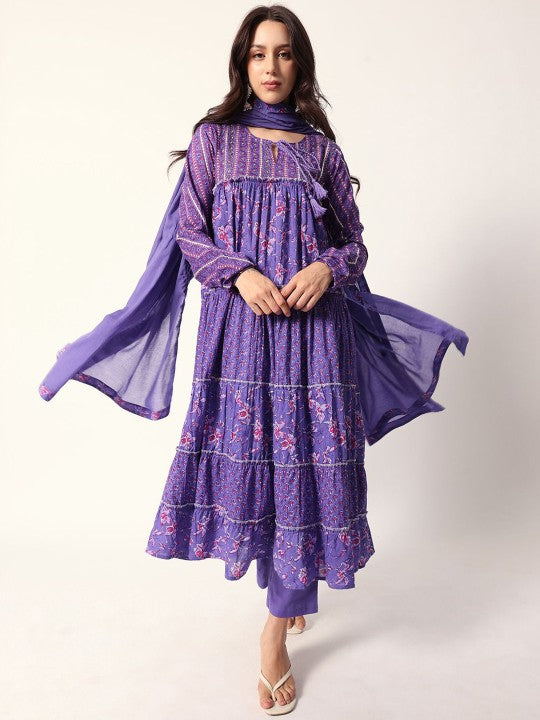 Ishin Women Floral Printed Regular Pure Cotton Kurta