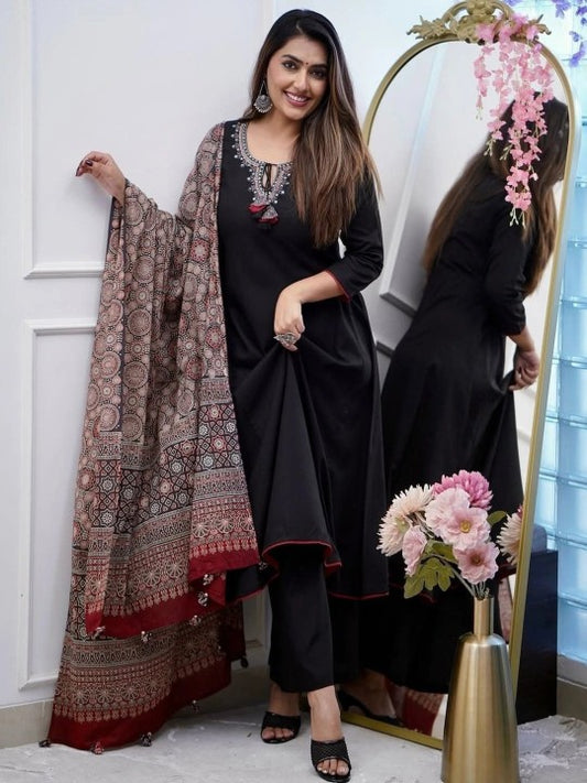 ASCIIBLUES Paisley Embroidered Mirror Work Tie-Up Neck A-Line Kurta With Palazzo & Dupatta