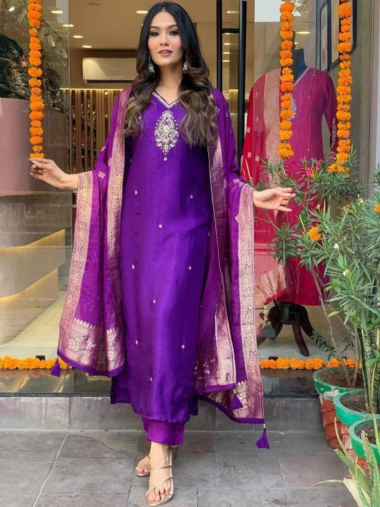 GUNVANTI FAB Women Floral Regular Sequinned Pure Cotton Kurta