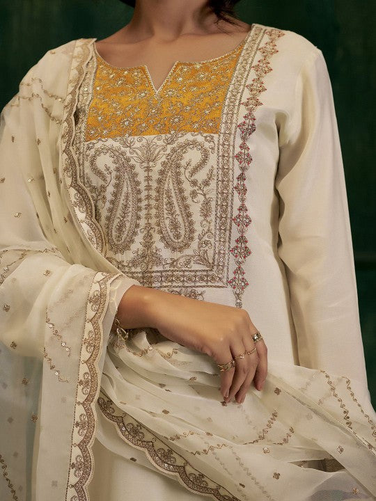 Jaipur Kurti Ethnic Motifs Embroidered Sequinned Kurta With Trousers & Dupatta