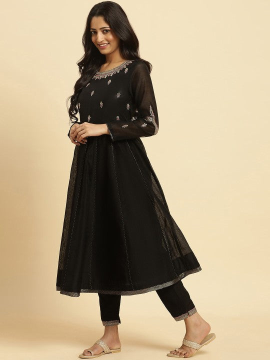 W Black Ethnic Motifs Embroidered Regular Sequinned Kurta with Trousers & With Dupatta