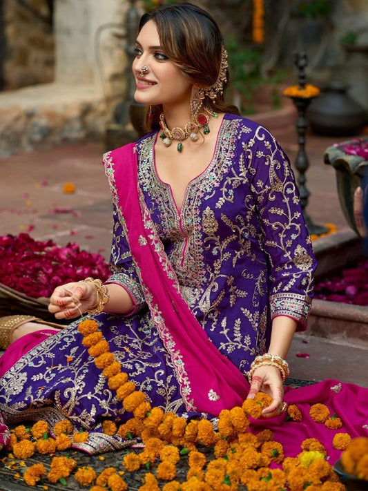 Indo Era Zari Ethnic Motifs Embroidered Notch Neck Straight Kurta