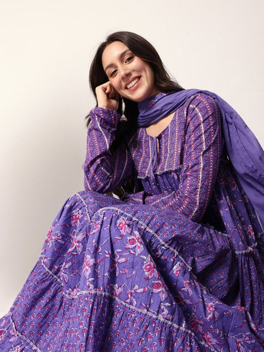 Ishin Women Floral Printed Regular Pure Cotton Kurta