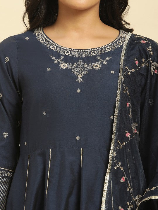 W Festive Rayon Kurta With Straight Pant & Dupatta