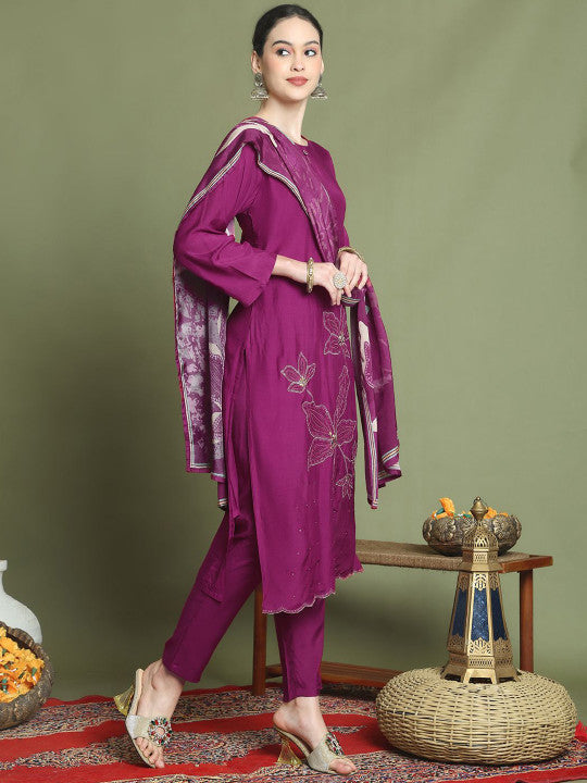 Stylee LIFESTYLE Floral Embroidered Pure Silk Kurta With Trouser And Dupatta
