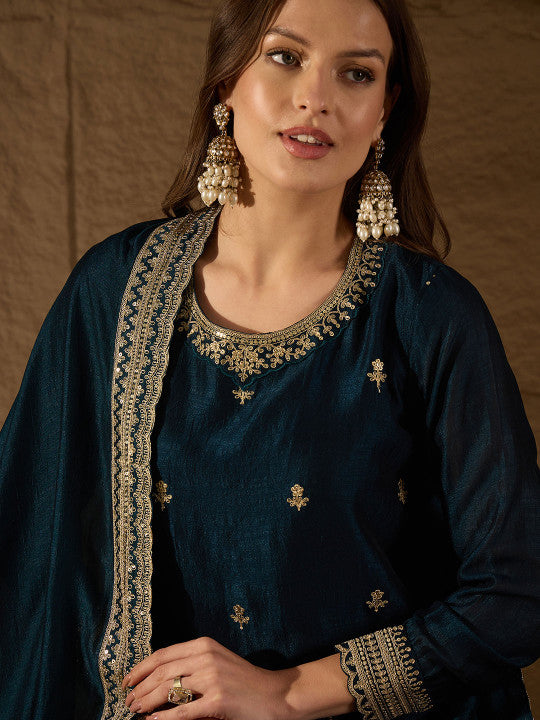 House of Pataudi Floral Embroidered Sequinned Straight Kurta With Trouser And Dupatta