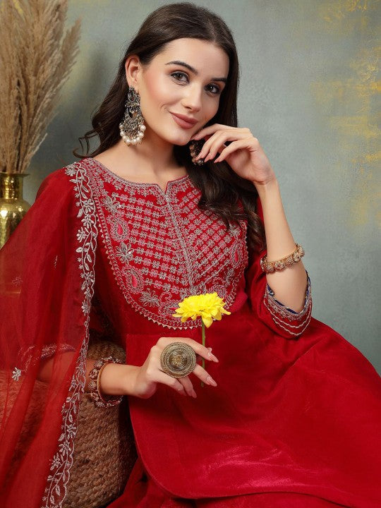 Stylum Women Embroidered Empire Velvet Kurta