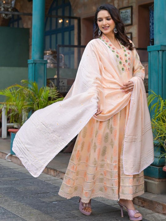 Aavanya Women Peach Kurta Sets