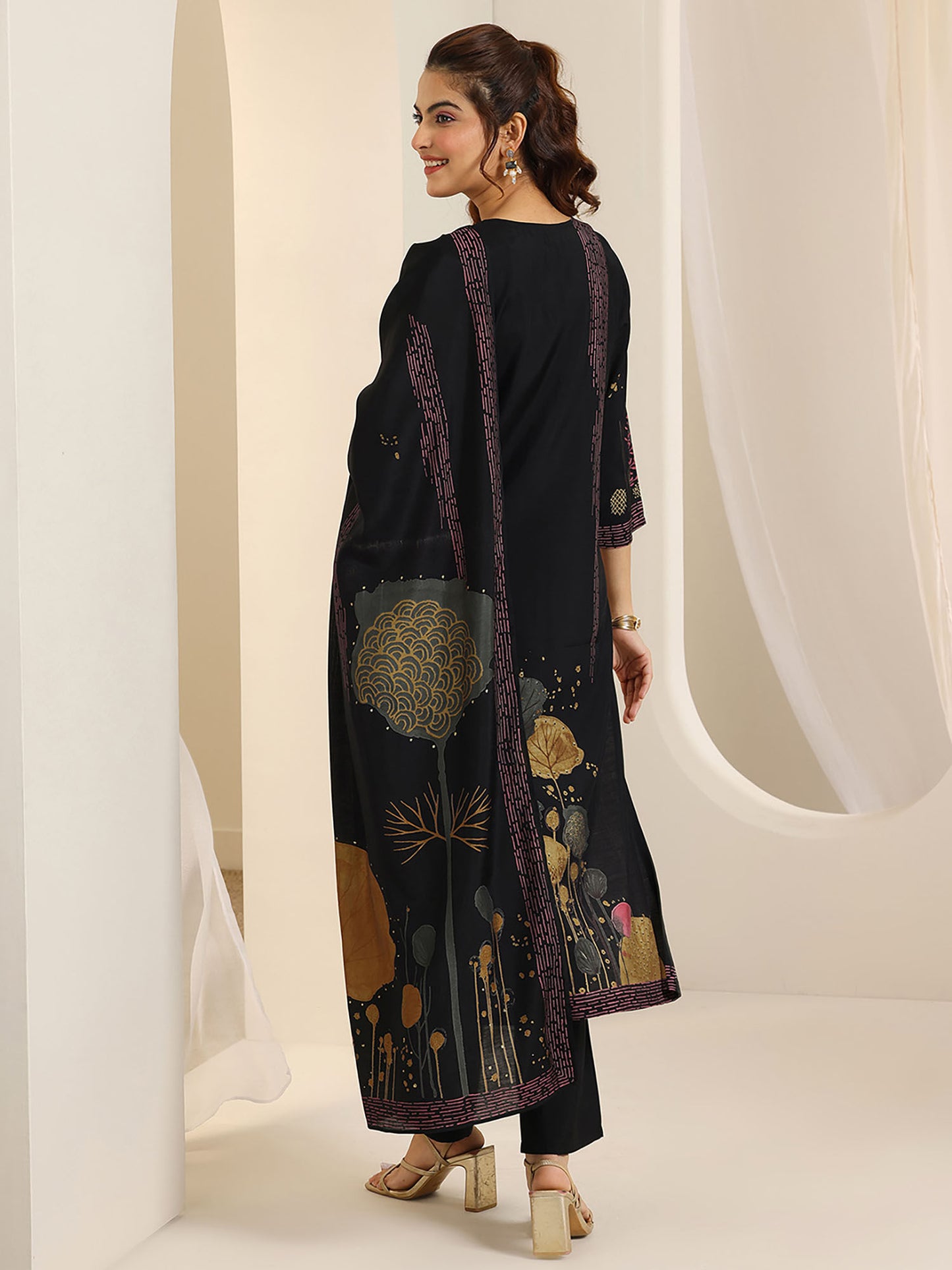 Women Black Printed Kurta with Pant &amp; Dupatta (Set of 3)