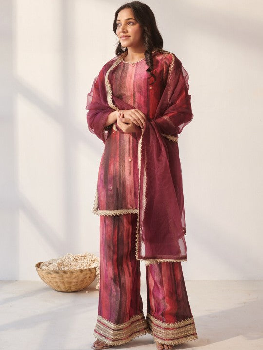 Ambraee Printed Gotta Patti Round Neck Regular Sleeves Kurta