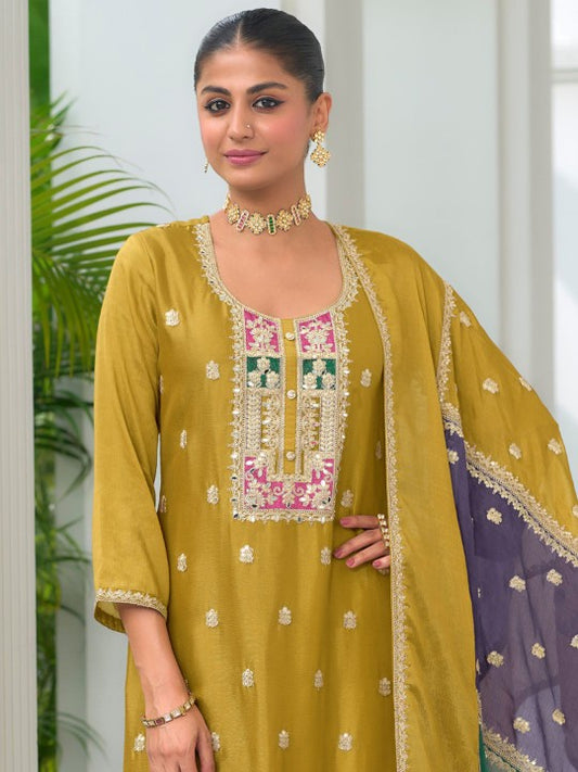 Indo Era Women Floral Embroidered Kurta