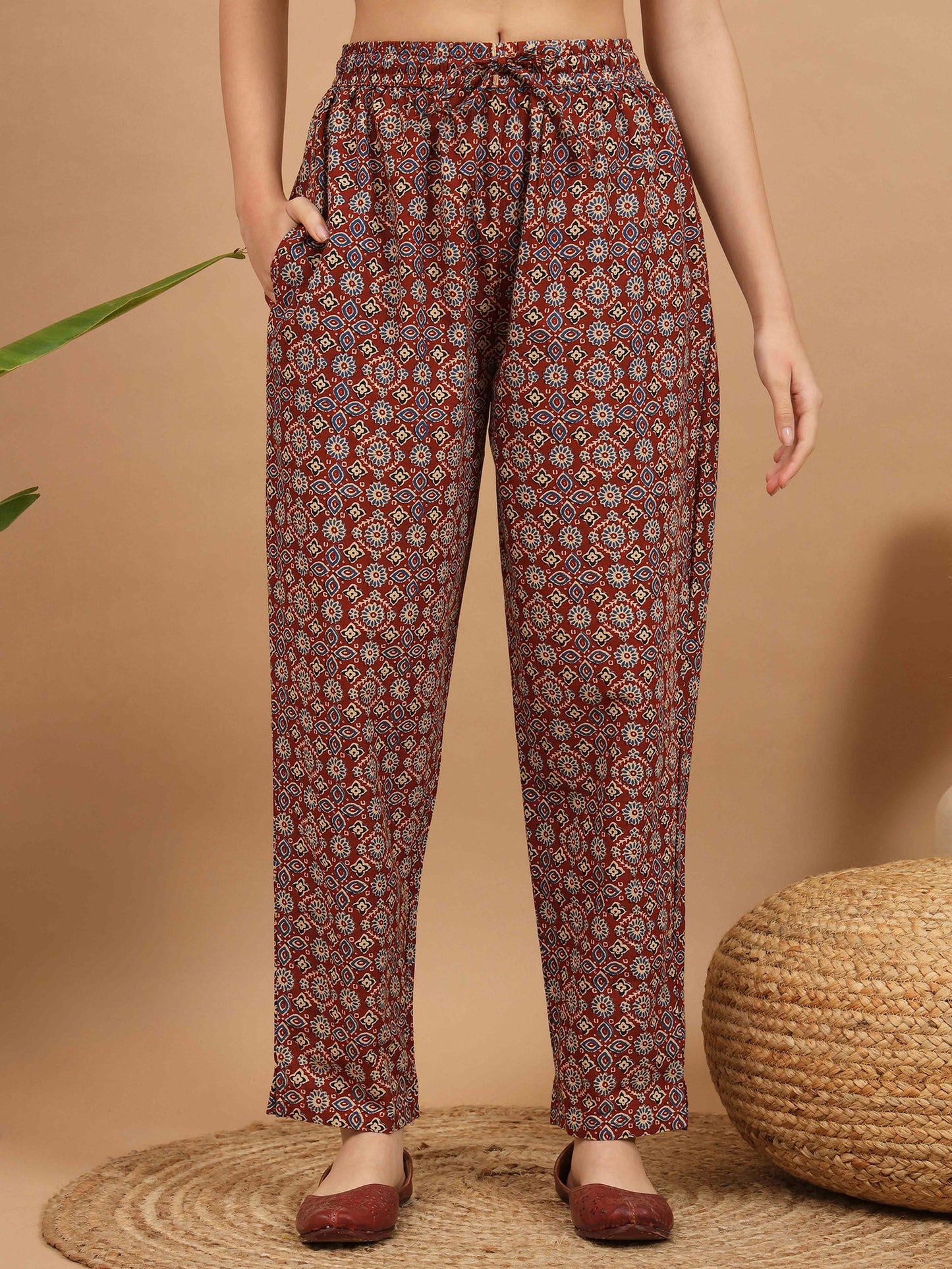 Women Floral Print Cotton Maroon Stitched Kurta Pant With Dupatta (Set of 3)