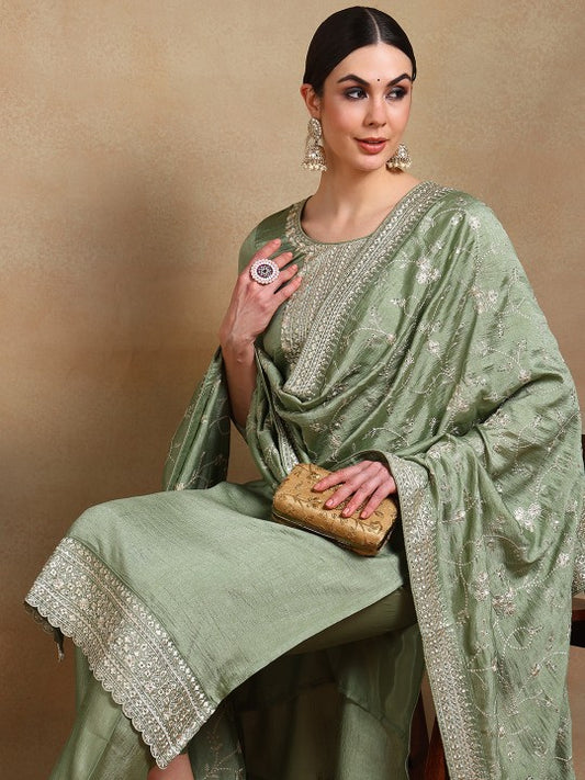 AHIKA Yoke Design Regular Thread Work Kurta
