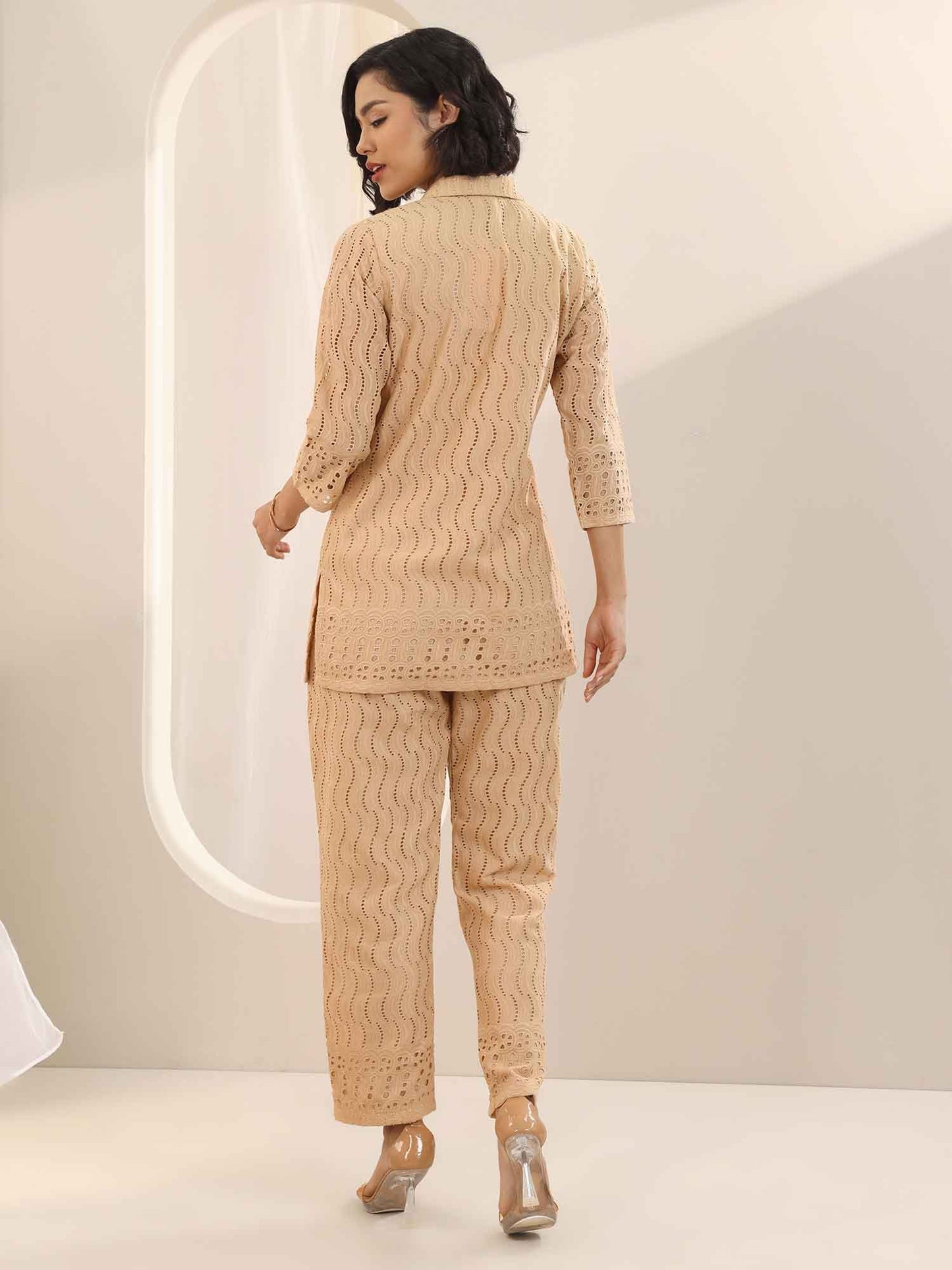 Beige Schiffli Front Open Lining Co-Ord (Set of 2)