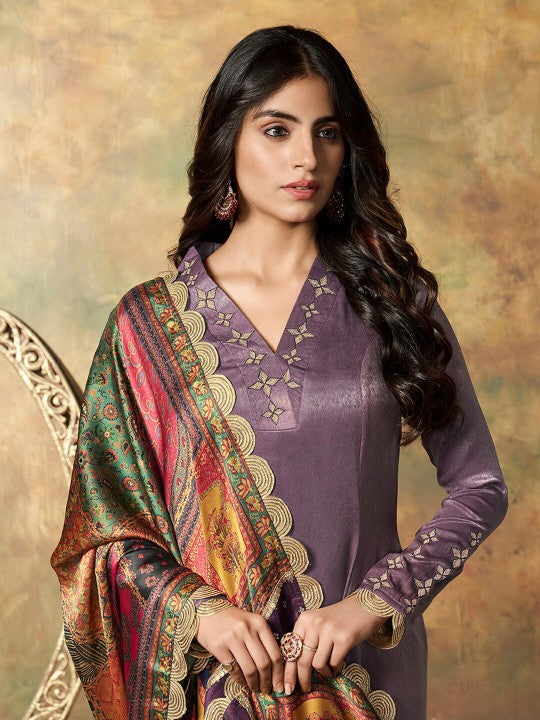 Inddus Ethnic Motifs Yoke Design Panelled Velvet Kurta