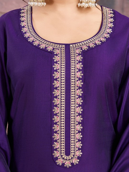 House of Pataudi Floral Embroidered Round Neck Kurta