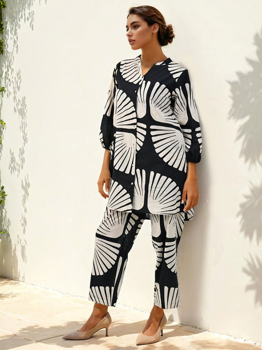 Black Pure Cotton Abstract Printed Kurta with Pant Co-Ord (Set of 2)