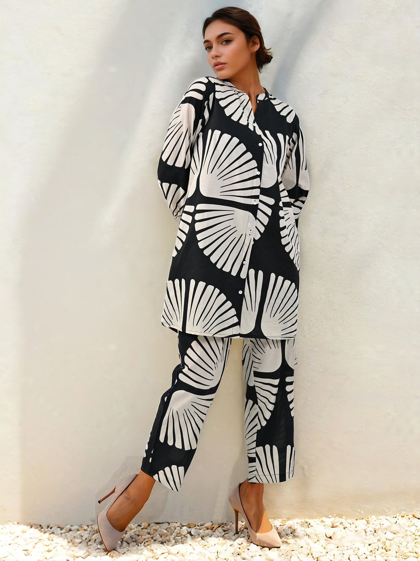 Black Pure Cotton Abstract Printed Kurta with Pant Co-Ord (Set of 2)